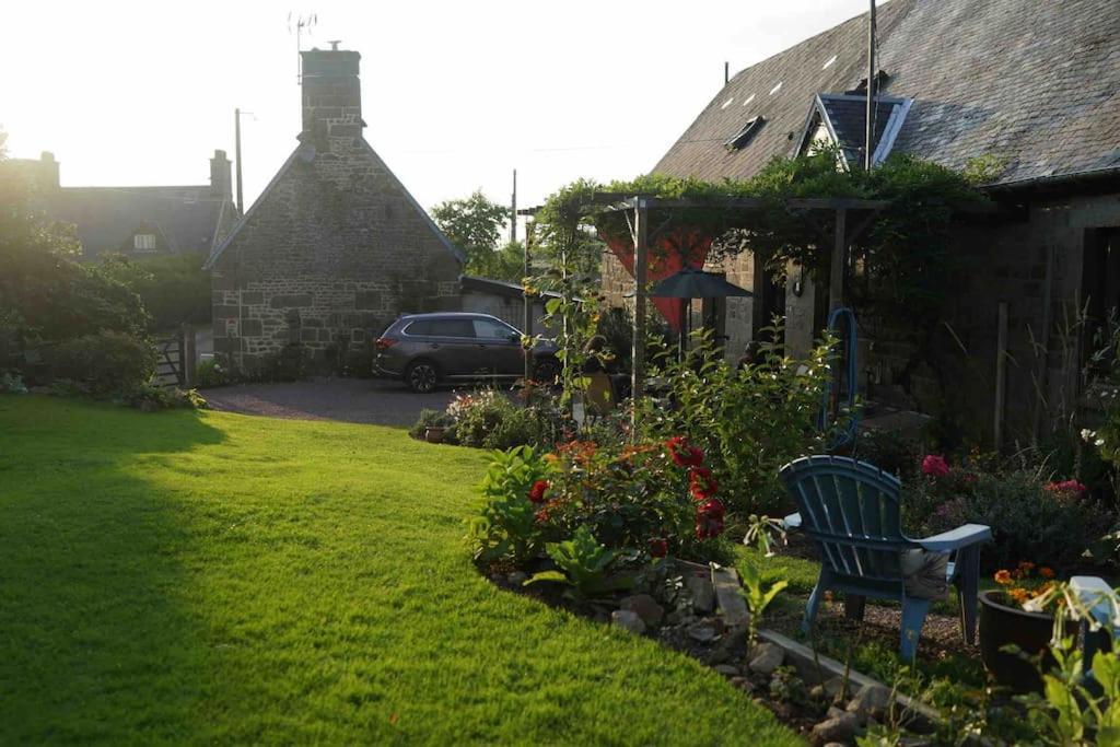 Le Petit Fleur - The Little Flower, Cosy Cottage Saint-Michel-de-Montjoie 外观 照片