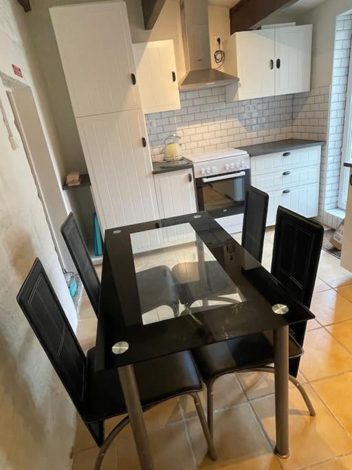 Le Petit Fleur - The Little Flower, Cosy Cottage Saint-Michel-de-Montjoie 外观 照片